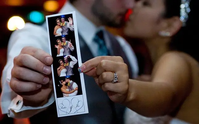 photo booth rental with prints